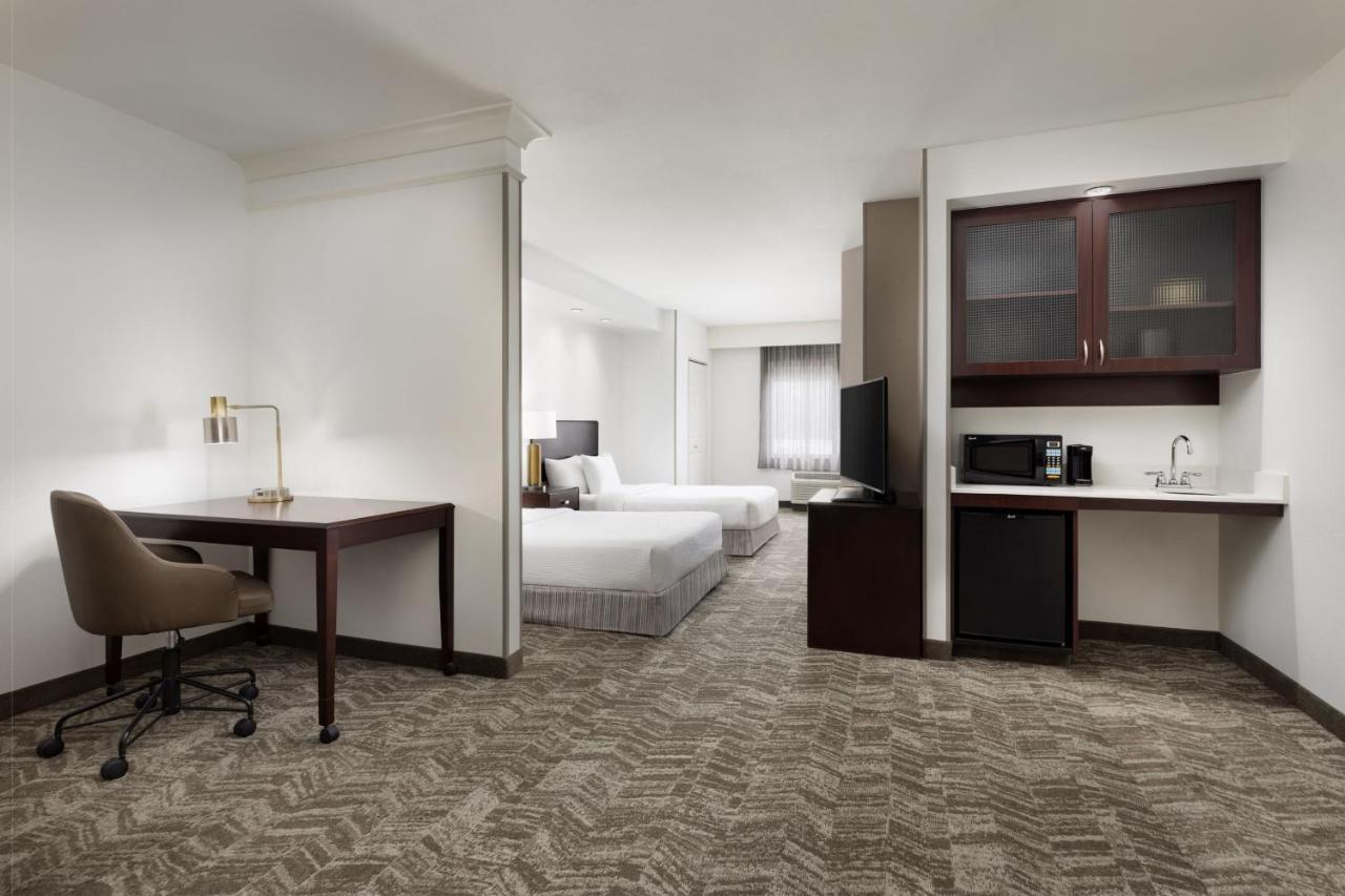 Springhill Suites Fresno Bagian luar foto