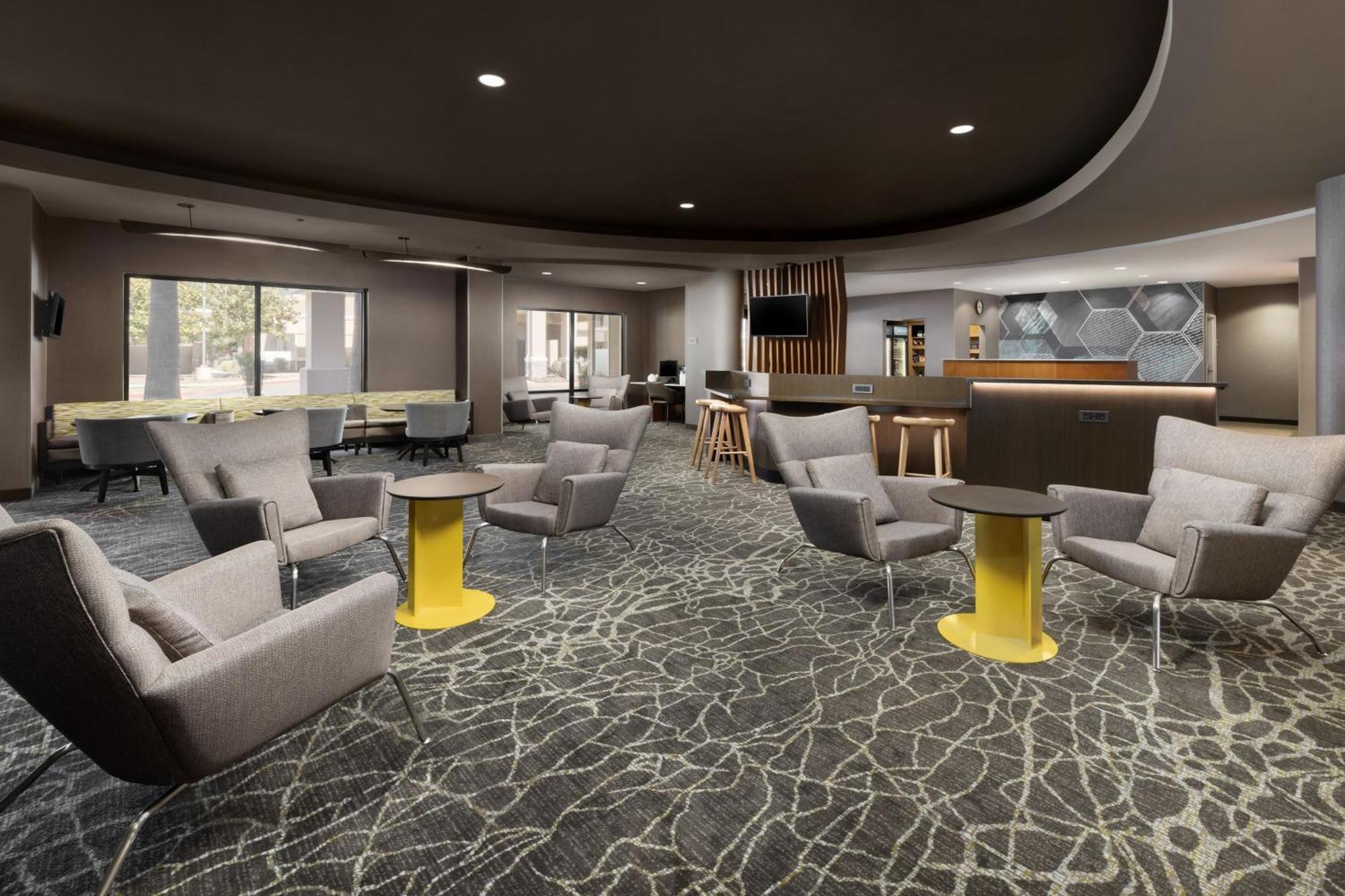 Springhill Suites Fresno Bagian luar foto